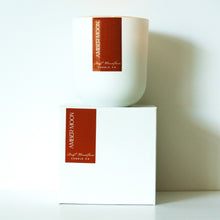 Load image into Gallery viewer, AMBER MOON WOOD WICK SOY CANDLE
